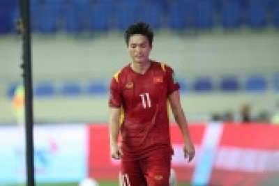 Cầu thủ Nguyễn Tuấn Anh - chàng tiền vệ của tuyển quốc gia Việt Nam