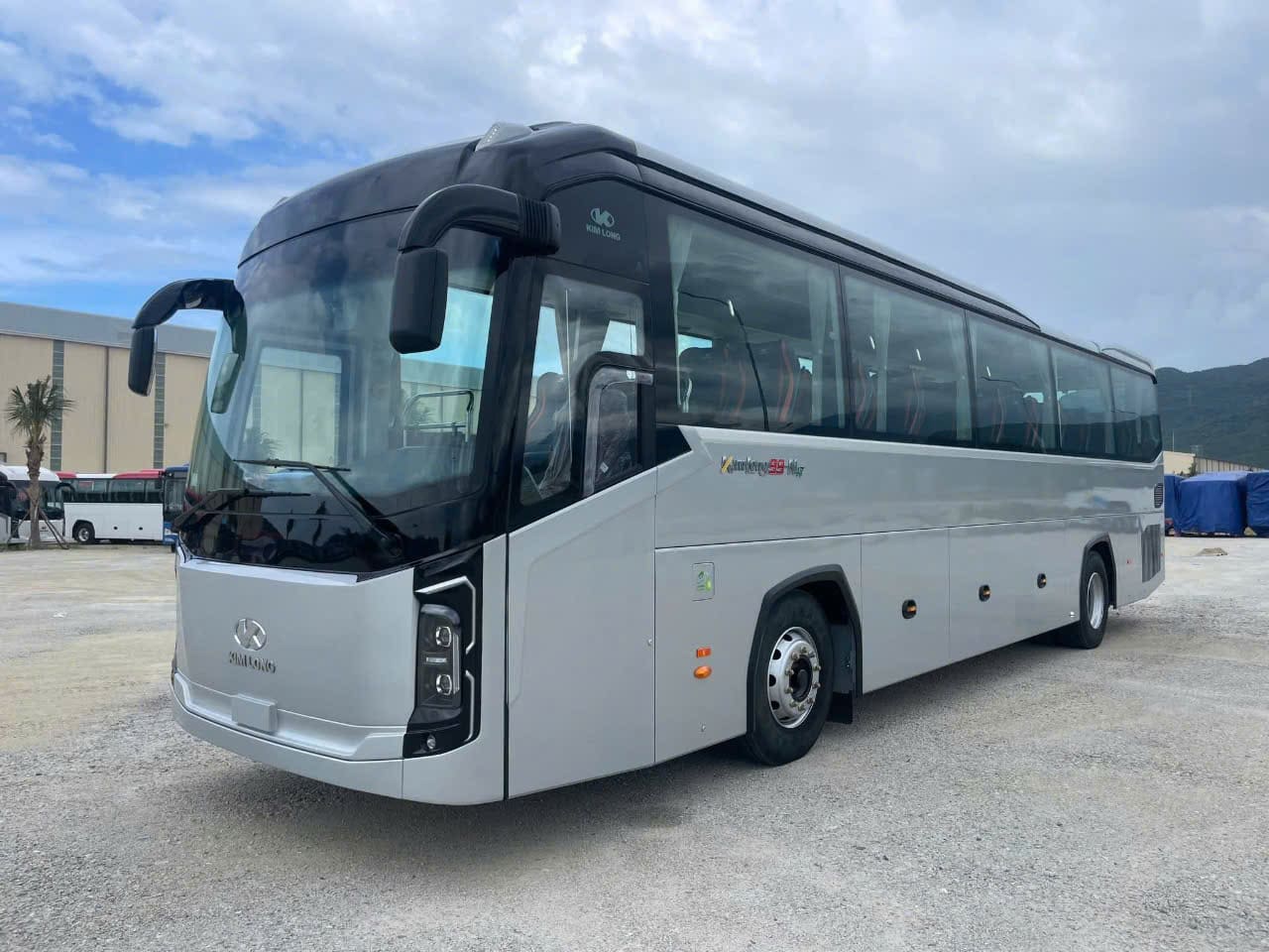 Dịch vụ cho thuê xe 45 chỗ được nhiều đoàn thể, doanh nghiệp, trường học lựa chọn