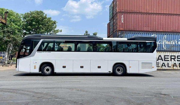 Xe đời mới, bảo dưỡng định kỳ, nội thất sạch sẽ, tiện nghi hiện đại