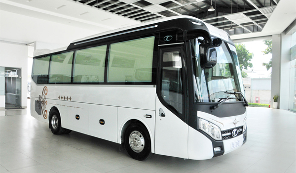 Kiểm tra sơ bộ về tình trạng bên ngoài & bên trong xe, đảm bảo xe sạch sẽ, đầy đủ tiện nghi,...