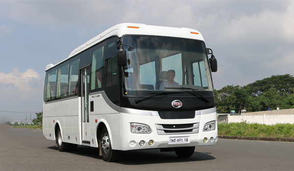 Xe du lịch 29 chỗ với khoang hành lý rộng rãi