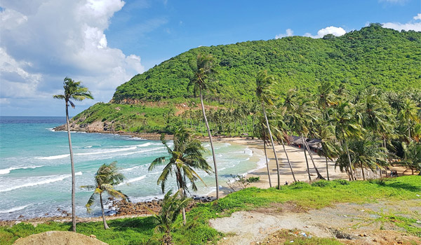 Quần đảo Nam Du được bao quanh bởi làn nước trong veo